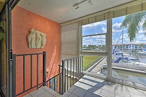 Relaxing Waterfront 2-story Retreat w/ Pool Access