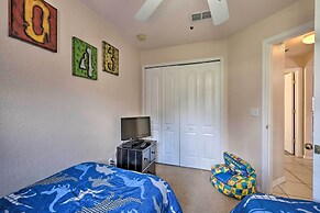 10 Mi to Disney + Heated Pool: Florida Abode!