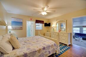Satellite Beach 'sunshine House' w/ Hot Tub!