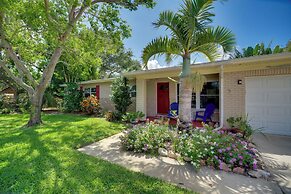 Satellite Beach 'sunshine House' w/ Hot Tub!