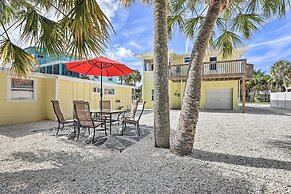 Siesta Key Village Home < Half Mi to Beach!