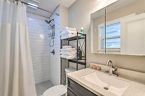 Spacious Fort Walton Beach Home ~ 2 Mi to Beach!