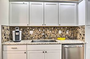 Spacious Fort Walton Beach Home ~ 2 Mi to Beach!