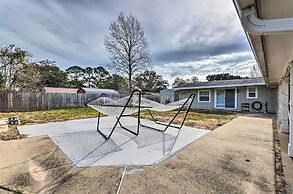 Spacious Fort Walton Beach Home ~ 2 Mi to Beach!