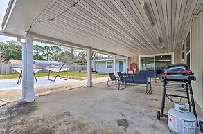 Spacious Fort Walton Beach Home ~ 2 Mi to Beach!
