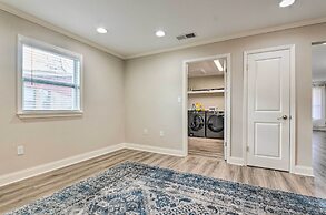 Spacious Fort Walton Beach Home ~ 2 Mi to Beach!