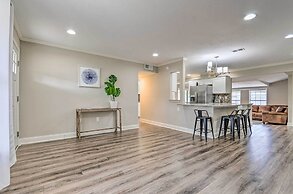 Spacious Fort Walton Beach Home ~ 2 Mi to Beach!