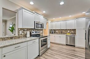 Spacious Fort Walton Beach Home ~ 2 Mi to Beach!