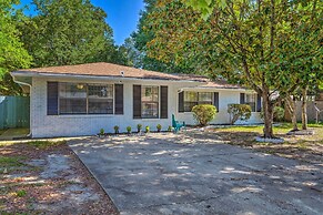 Stellar Fort Walton Retreat ~ 2 Mi to Beach!