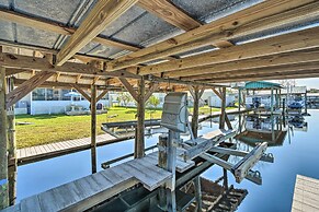 Sunny Waterfront Welaka Home w/ Private Dock!