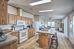 Sunny Waterfront Welaka Home w/ Private Dock!