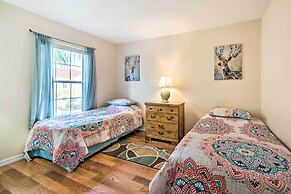 Kissimmee Resort Townhome w/ Pool, 7 Mi to Disney!