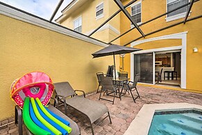 Kissimmee Resort Townhome w/ Pool, 7 Mi to Disney!