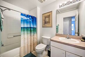 Kissimmee Resort Townhome w/ Pool, 7 Mi to Disney!