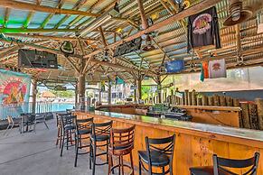 On-site Beach Bar: Sunny Perdido Key Cottage!