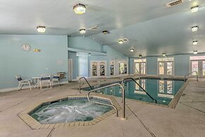 On-site Beach Bar: Sunny Perdido Key Cottage!