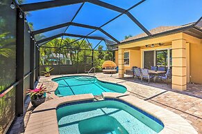 Hot Tub & Pool: Tropical Retreat in Cape Coral!