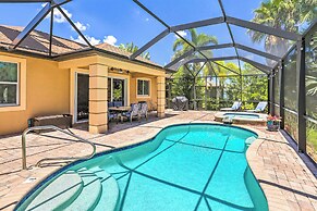 Hot Tub & Pool: Tropical Retreat in Cape Coral!