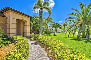 Hot Tub & Pool: Tropical Retreat in Cape Coral!