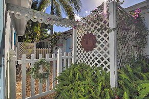 Tropical Cottage < 2 Mi to Hobe Sound Beach!