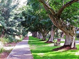 Tropical Cottage < 2 Mi to Hobe Sound Beach!