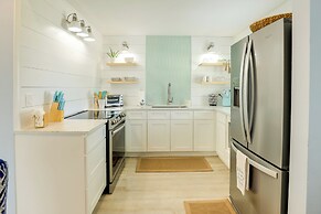 Tropical Cottage < 2 Mi to Hobe Sound Beach!