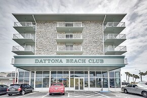 Updated Daytona Beach Oceanfront Studio w/ Pool!