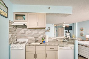 Updated Daytona Beach Oceanfront Studio w/ Pool!