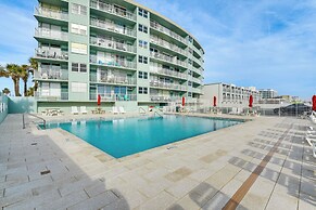 Updated Daytona Beach Oceanfront Studio w/ Pool!