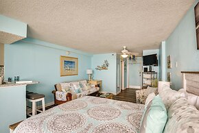 Updated Daytona Beach Oceanfront Studio w/ Pool!