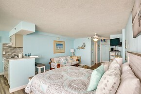 Updated Daytona Beach Oceanfront Studio w/ Pool!