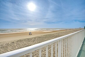 Updated Daytona Beach Oceanfront Studio w/ Pool!
