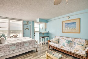 Updated Daytona Beach Oceanfront Studio w/ Pool!