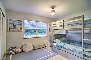 Updated Largo Getaway w/ Private Pool & Lanai!