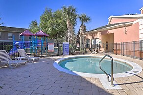 Kissimmee Townhome w/ Pool Access ~ 7 Mi to Disney