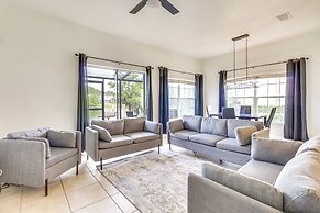 Kissimmee Townhome w/ Pool Access ~ 7 Mi to Disney