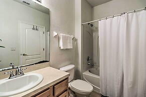 Kissimmee Townhome w/ Pool Access ~ 7 Mi to Disney