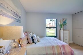 Private Pool: Modern Canalfront Home in Cape Coral