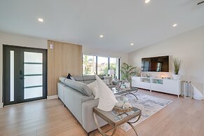 Private Pool: Modern Canalfront Home in Cape Coral