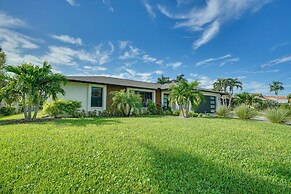 Private Pool: Modern Canalfront Home in Cape Coral