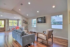 Vibrant Dunedin Getaway w/ Furnished Patio!