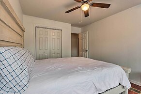 Updated Townhome w/ Deck ~ 12 Mi to Beaches!