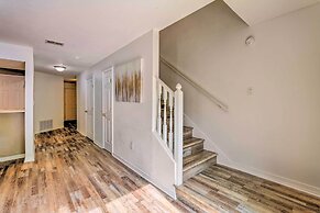 Updated Townhome w/ Deck ~ 12 Mi to Beaches!