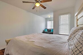 Updated Townhome w/ Deck ~ 12 Mi to Beaches!