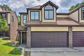 Updated Townhome w/ Deck ~ 12 Mi to Beaches!
