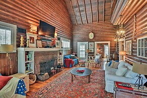 Lakefront Florida Retreat - Pool Table & Boat Dock