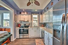 Lakefront Florida Retreat - Pool Table & Boat Dock