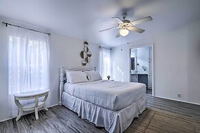 Valrico Retreat w/ Fire Pit ~ 18 Mi to Tampa!