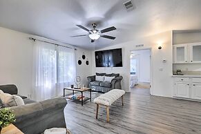 Valrico Retreat w/ Fire Pit ~ 18 Mi to Tampa!