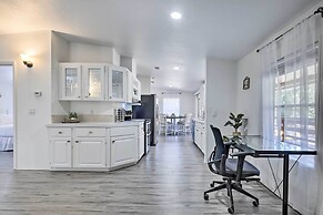 Valrico Retreat w/ Fire Pit ~ 18 Mi to Tampa!